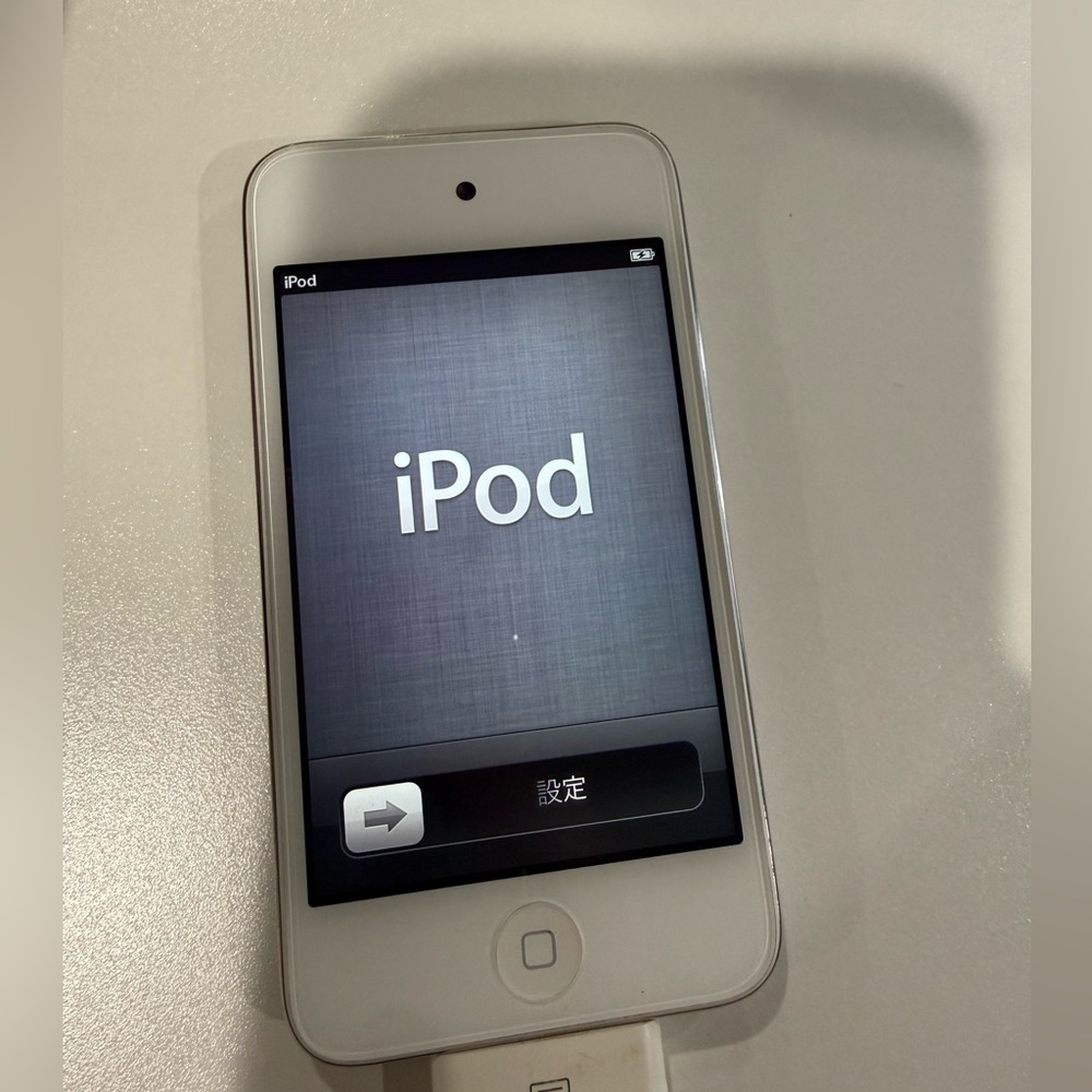 Apple iPod Touch Silver and White